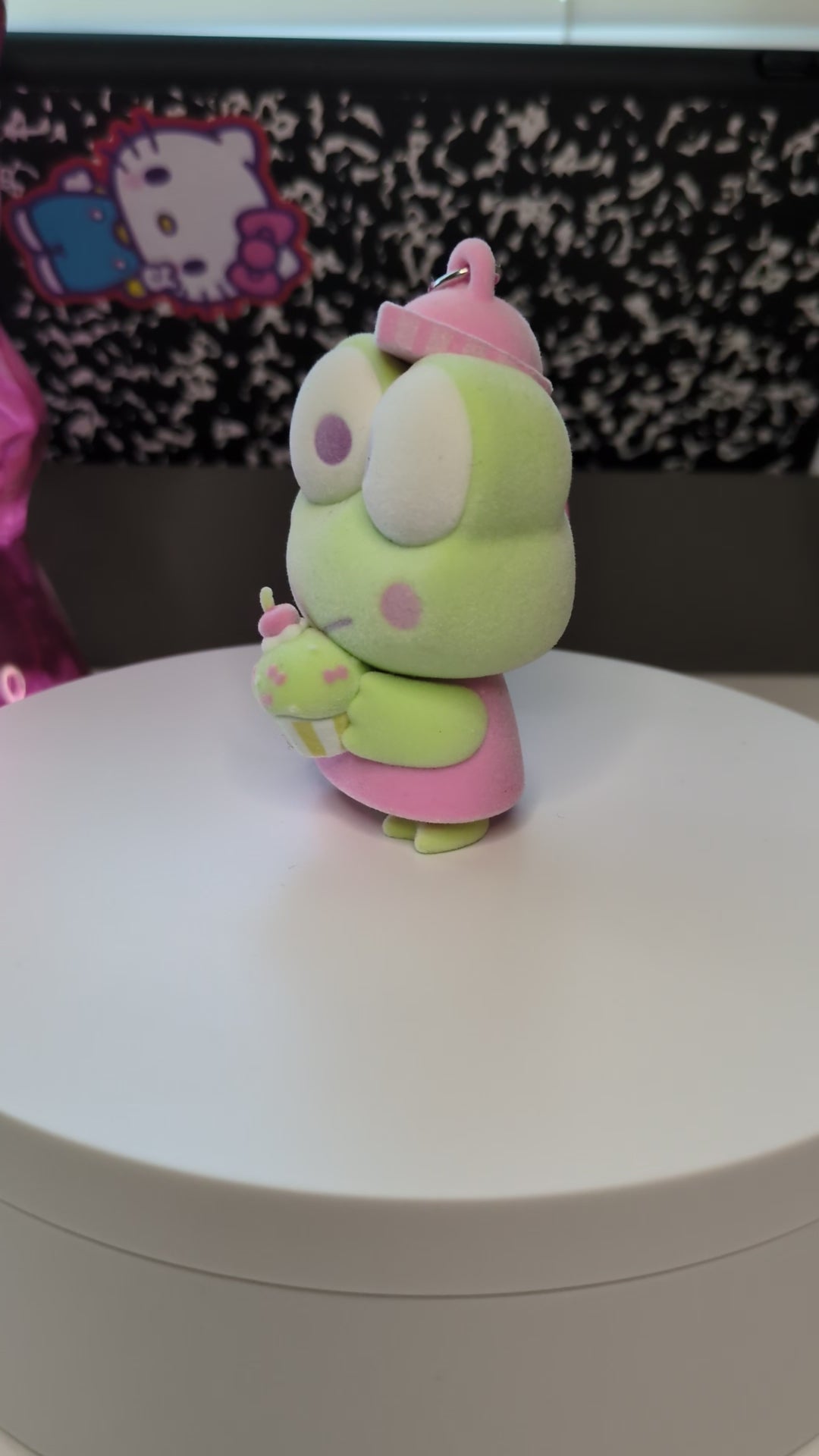 Keroppi keychain from the Sanrio Melting Mascots / Snack Shop series.